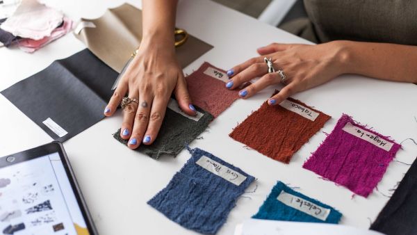 Size runs, colorways, and collection drops: why fashion wholesalers struggle with B2B order management