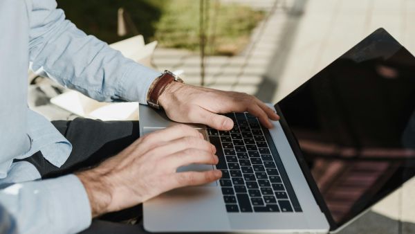 B2B Self-Serve Ordering: Why Two-Thirds of Buyers Now Skip the Sales Rep