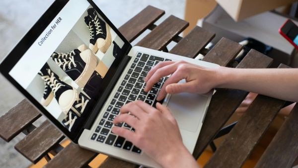 Access Control in B2B Portals: Roles and Permissions